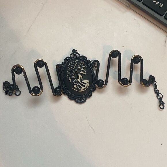 NEW Victorian Gothic Skeleton Ivory Lady Spooky Cameo Black Adjustable Bracelet - Picture 5 of 7
